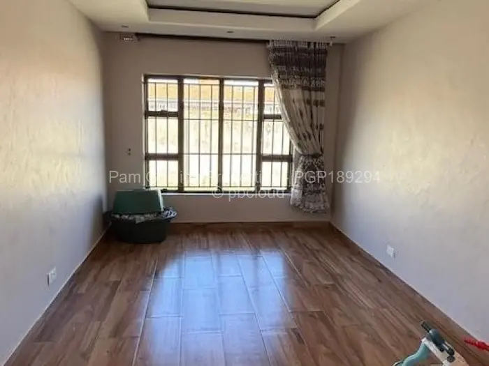 5 Bedroom House to Rent in Zimre Park