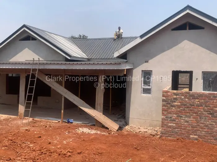 Townhouse/Cluster for Sale in Borrowdale Brooke, Harare
