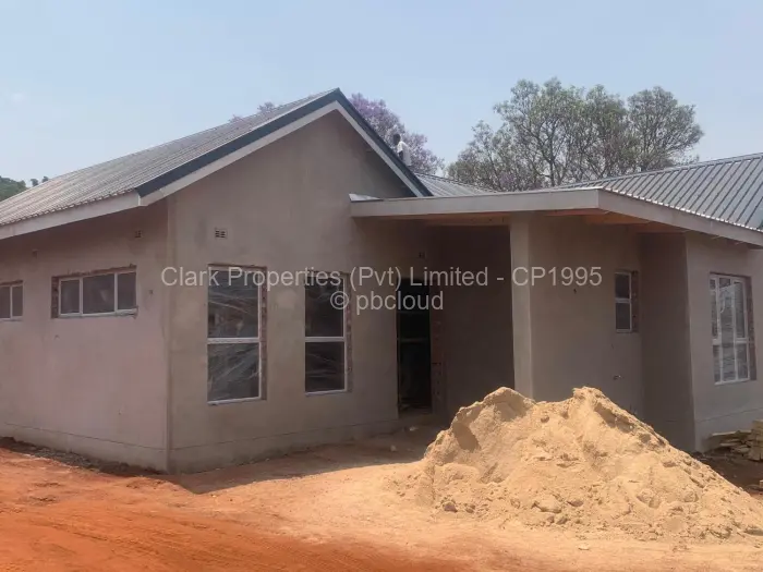 Townhouse/Cluster for Sale in Borrowdale Brooke, Harare