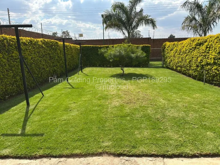 Townhouse/Complex/Cluster to Rent in Sentosa, Harare