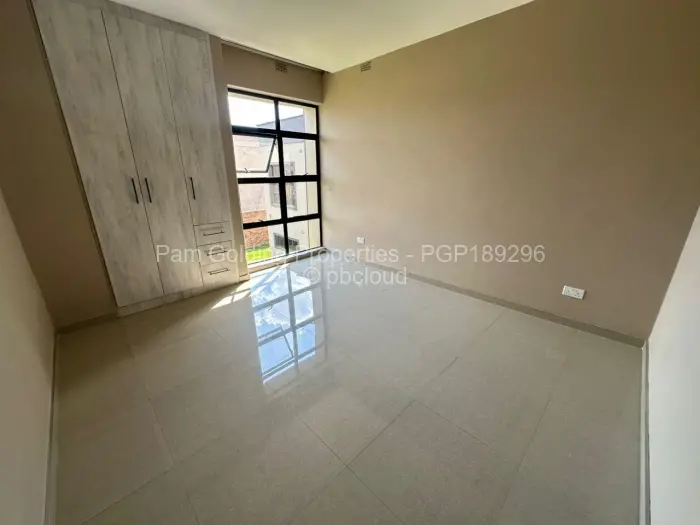 Townhouse/Complex/Cluster to Rent in Sentosa, Harare