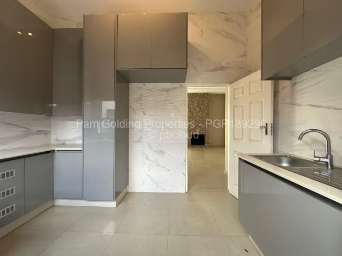 Townhouse/Complex/Cluster to Rent in Sentosa, Harare