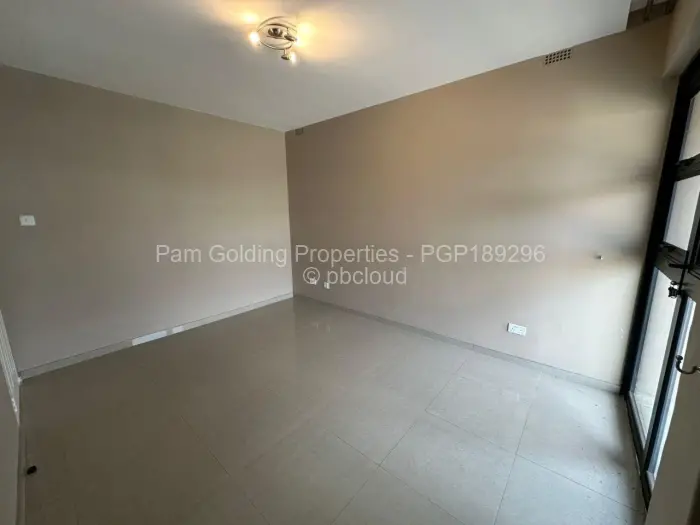 Townhouse/Complex/Cluster to Rent in Sentosa, Harare