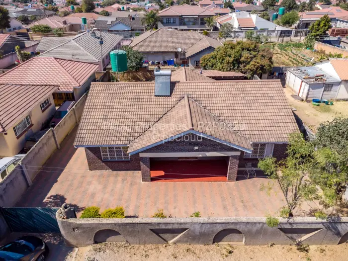 4 Bedroom House for Sale in Zimre Park, Harare