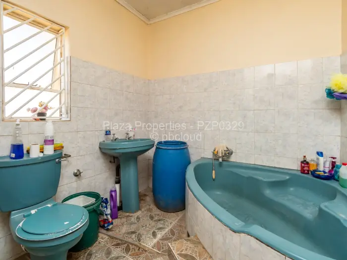 4 Bedroom House for Sale in Zimre Park, Harare