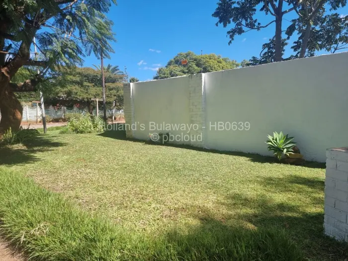 3 Bedroom House for Sale in Hillcrest, Bulawayo