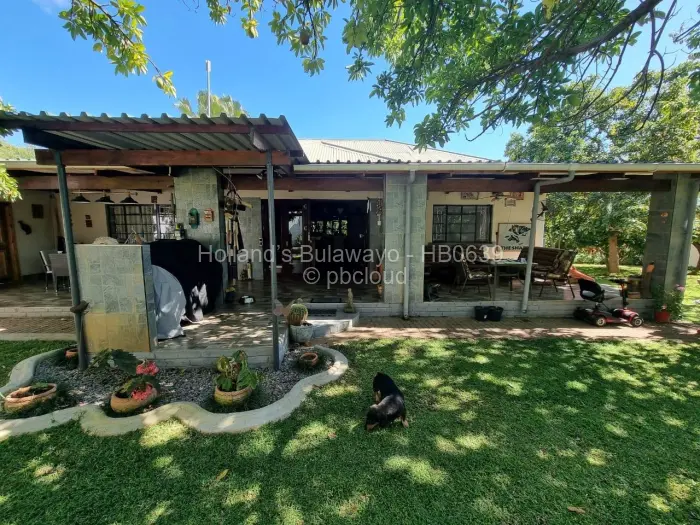3 Bedroom House for Sale in Hillcrest, Bulawayo