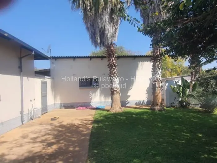 3 Bedroom House for Sale in Hillcrest, Bulawayo