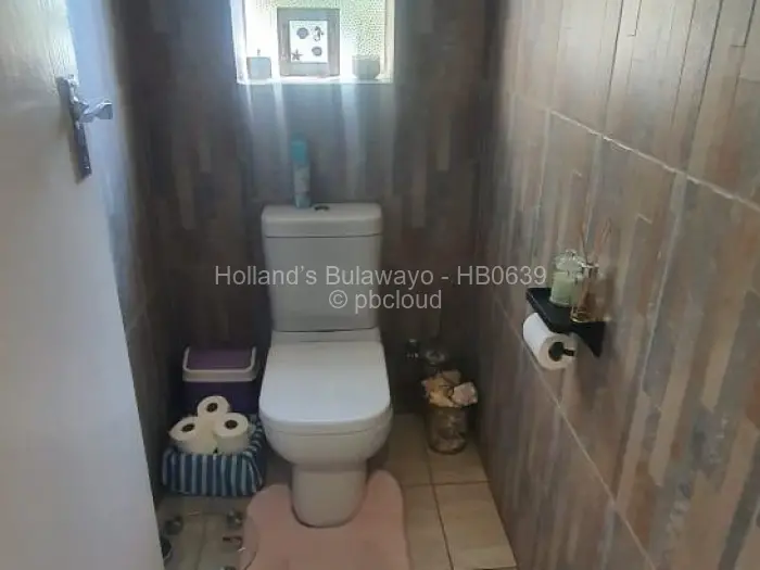 3 Bedroom House for Sale in Hillcrest, Bulawayo