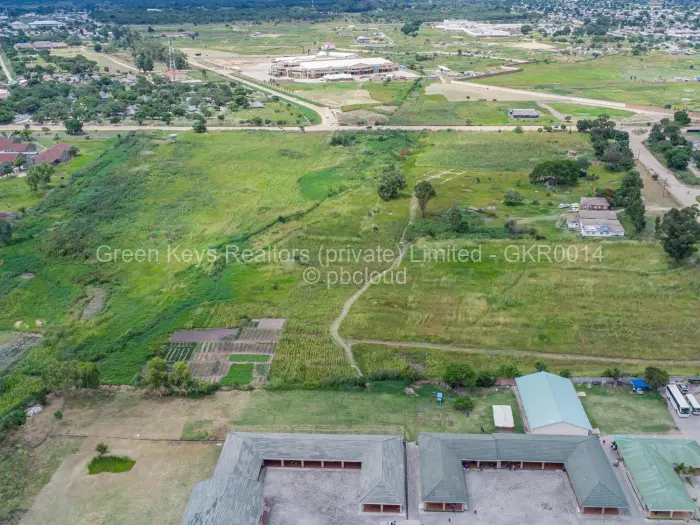 Commercial Stand for Sale in Chitungwiza, Chitungwiza