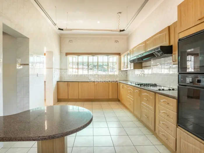 5 Bedroom House for Sale in Borrowdale, Harare