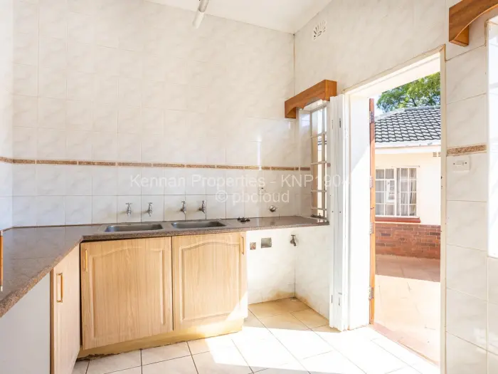 5 Bedroom House for Sale in Borrowdale, Harare