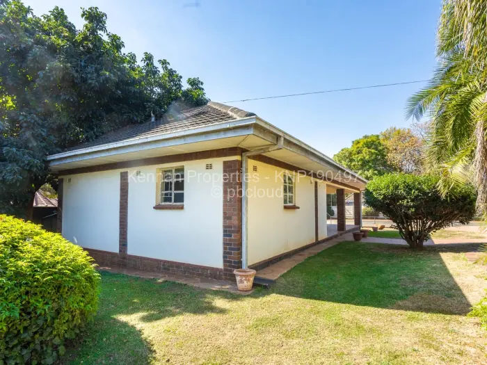 5 Bedroom House for Sale in Borrowdale, Harare
