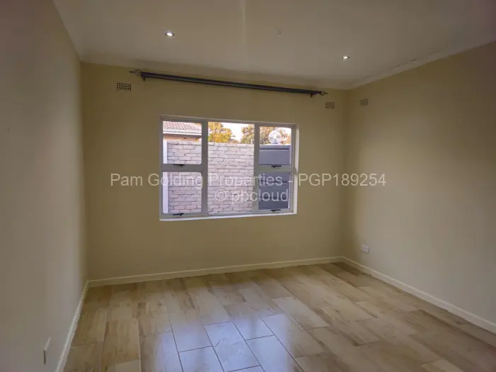 Townhouse/Complex/Cluster to Rent in Greendale