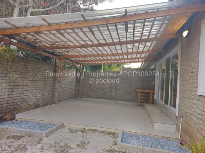 Townhouse/Complex/Cluster to Rent in Greendale
