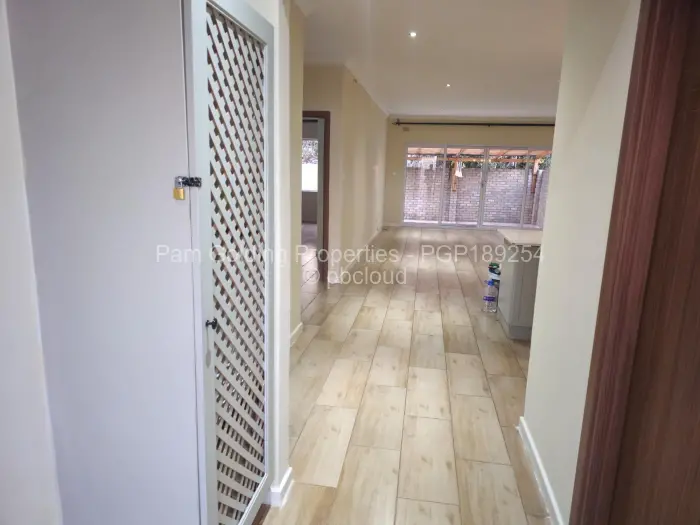 Townhouse/Complex/Cluster to Rent in Greendale