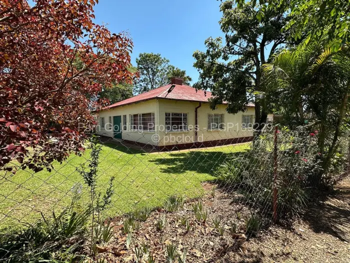 3 Bedroom House for Sale in Famona, Bulawayo