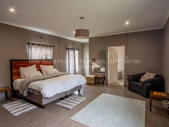 4 Bedroom House for Sale in Nyanga, Nyanga