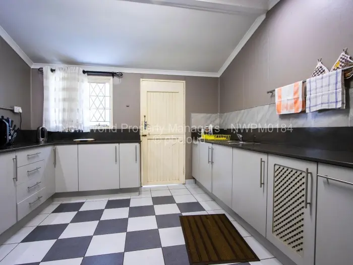 4 Bedroom House for Sale in Nyanga, Nyanga