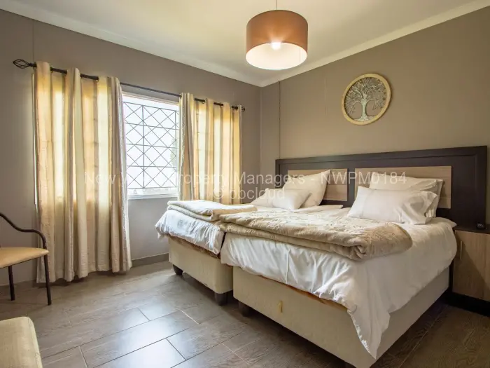 4 Bedroom House for Sale in Nyanga, Nyanga