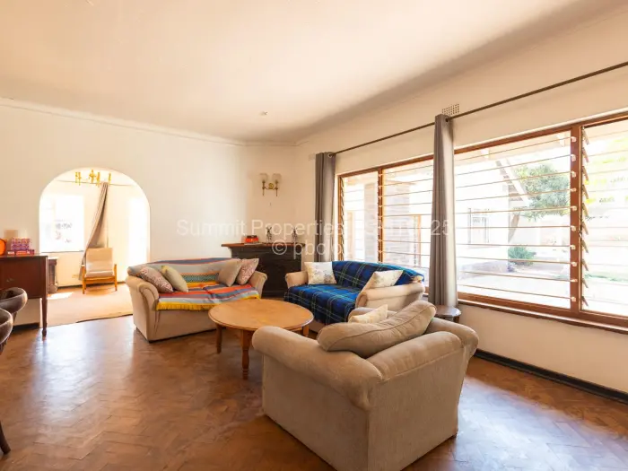 5 Bedroom House for Sale in Greendale, Harare