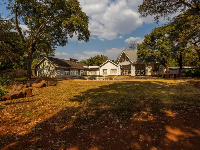 5 Bedroom House for Sale in Greendale, Harare