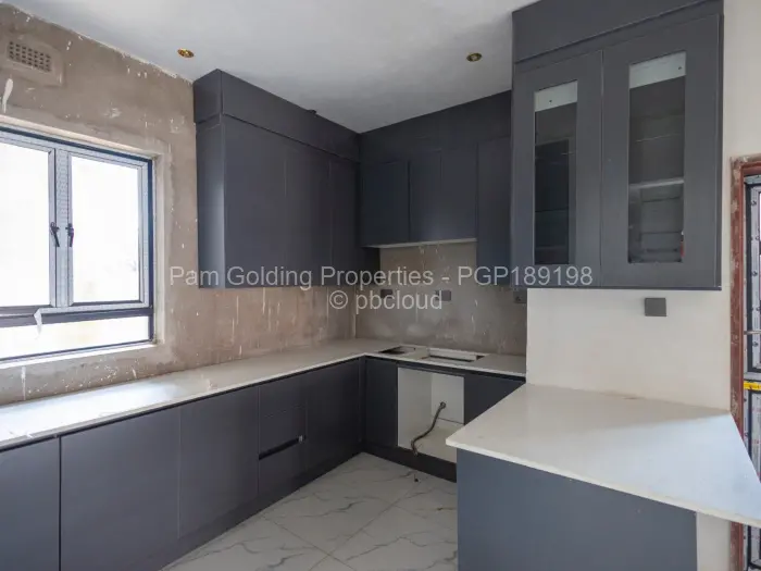 Townhouse/Complex/Cluster for Sale in Arlington, Harare