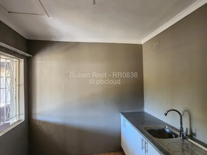 2 Bedroom Cottage/Garden Flat to Rent in Glen Lorne
