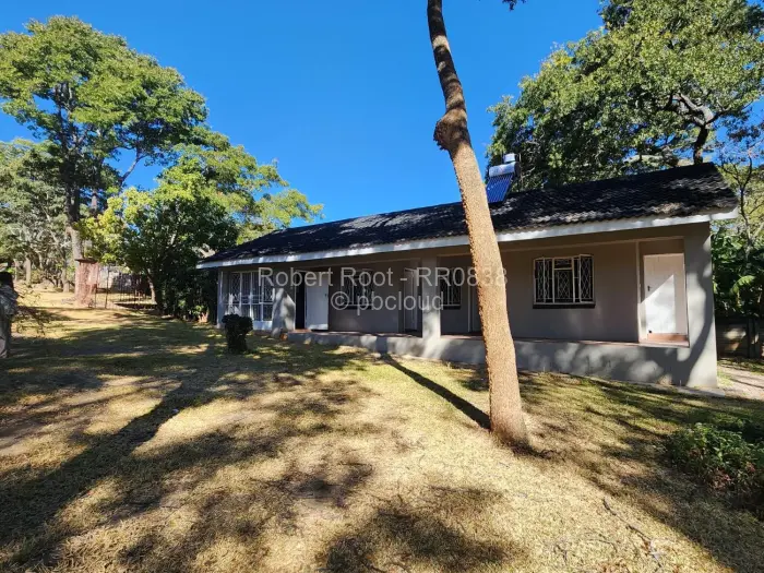 2 Bedroom Cottage/Garden Flat to Rent in Glen Lorne