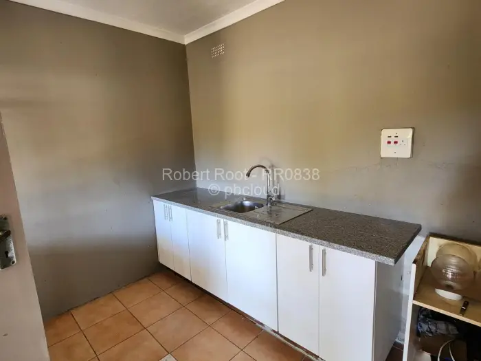 2 Bedroom Cottage/Garden Flat to Rent in Glen Lorne