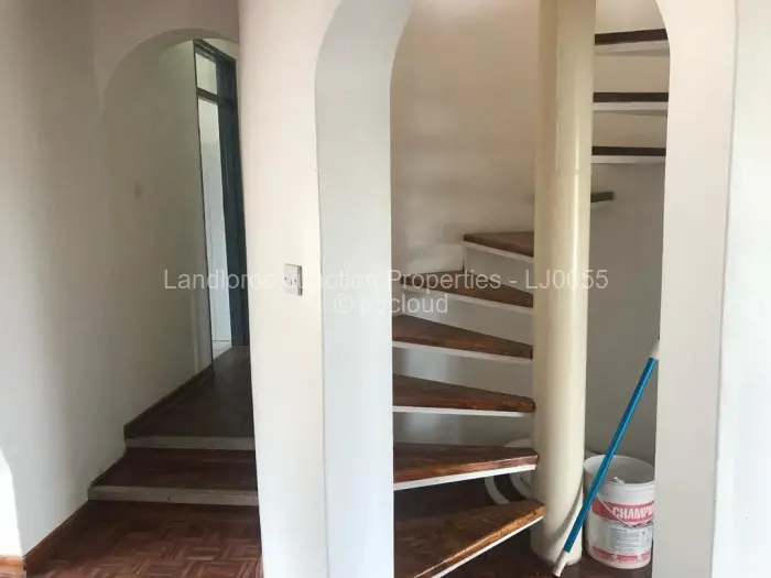 5 Bedroom House for Sale in Kumalo, Bulawayo