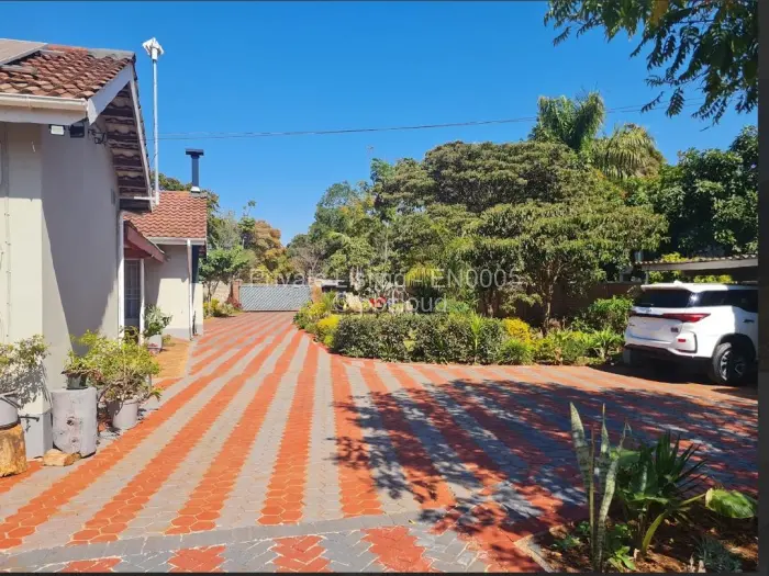 4 Bedroom House to Rent in Vainona