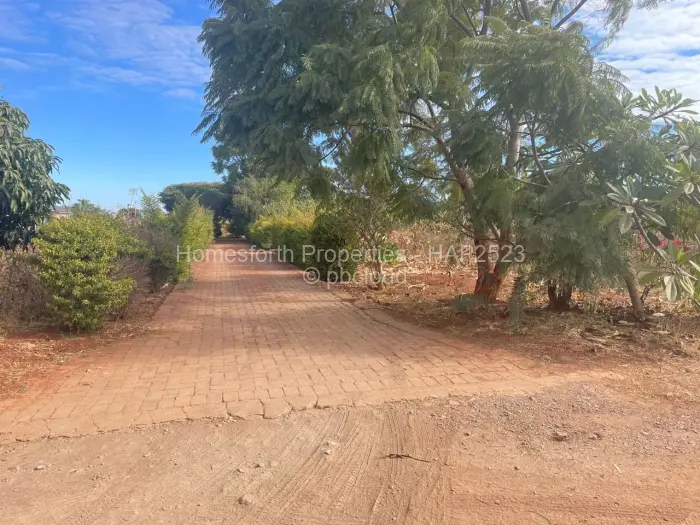 3 Bedroom Cottage/Garden Flat for Sale in Mount Pleasant Heights, Harare