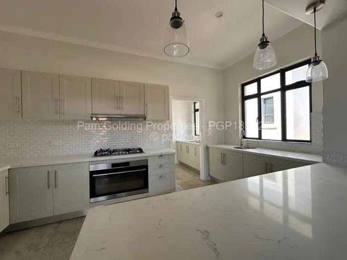 Townhouse/Complex/Cluster to Rent in Chisipite