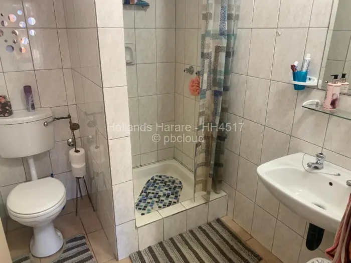Townhouse/Complex/Cluster to Rent in Borrowdale Brooke