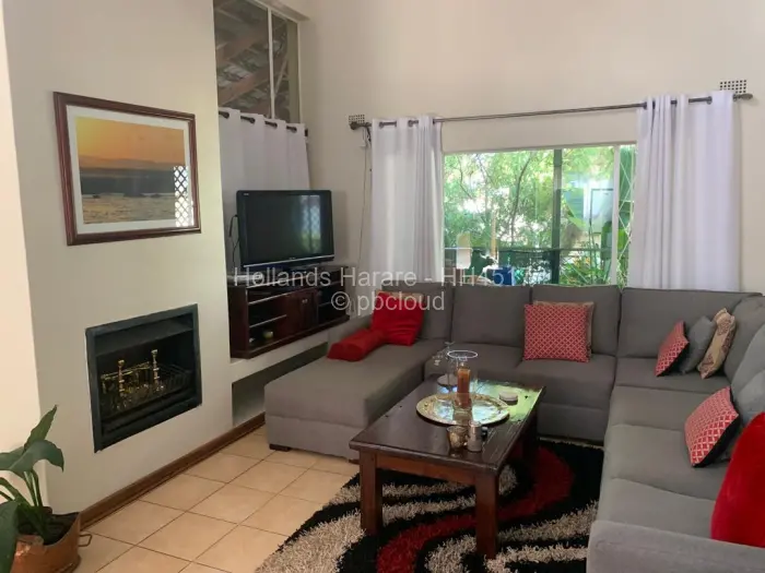 Townhouse/Complex/Cluster to Rent in Borrowdale Brooke