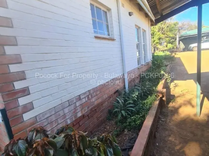 Townhouse/Cluster for Sale in Suburbs, Bulawayo
