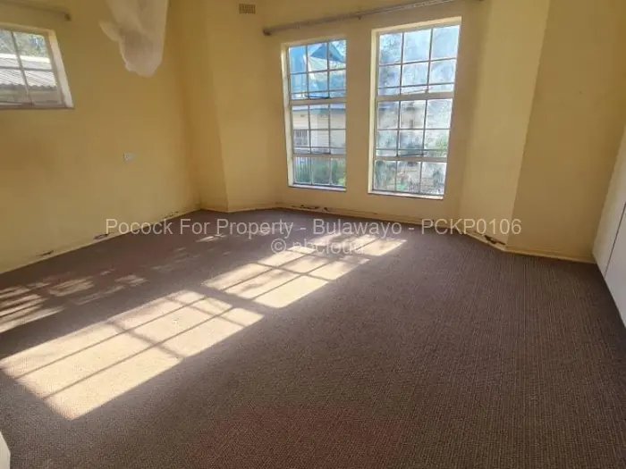 Townhouse/Cluster for Sale in Suburbs, Bulawayo