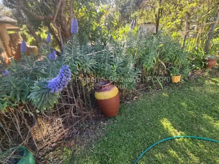 Townhouse/Cluster for Sale in Suburbs, Bulawayo