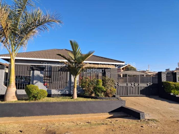 4 Bedroom House for Sale in Madokero Estates, Harare