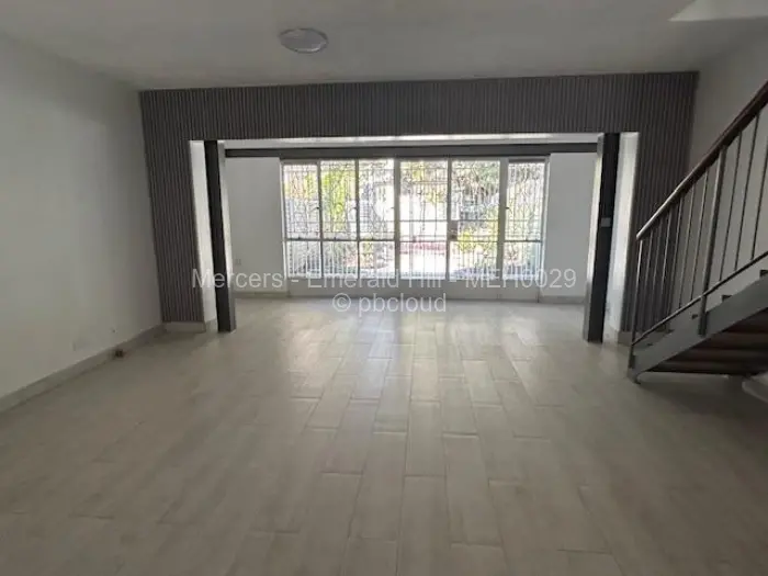 Townhouse/Complex/Cluster to Rent in Avondale