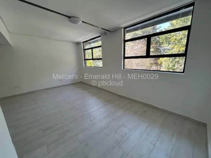 Townhouse/Complex/Cluster to Rent in Avondale