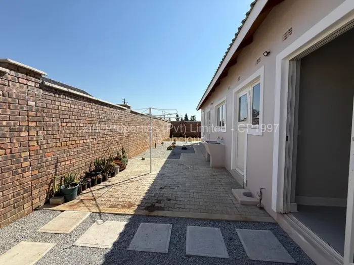 Townhouse/Complex/Cluster to Rent in Mount Pleasant