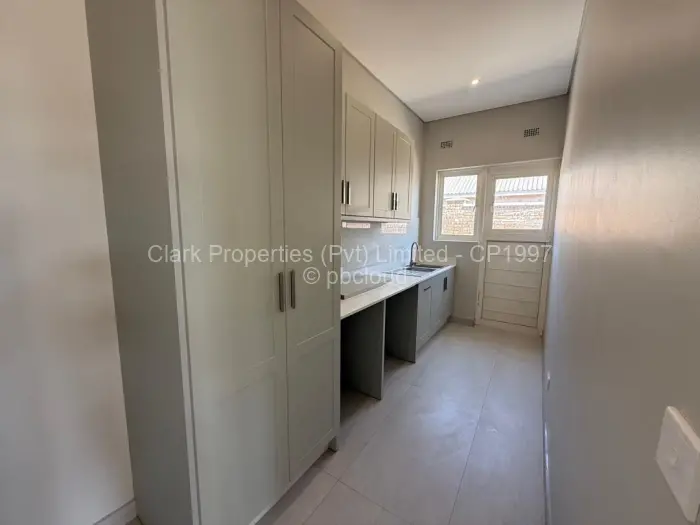 Townhouse/Complex/Cluster to Rent in Mount Pleasant