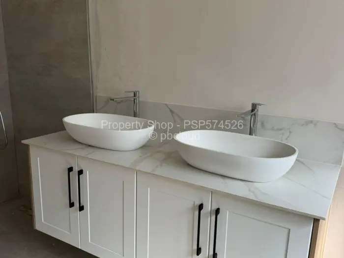 Townhouse/Complex/Cluster for Sale in Newlands, Harare