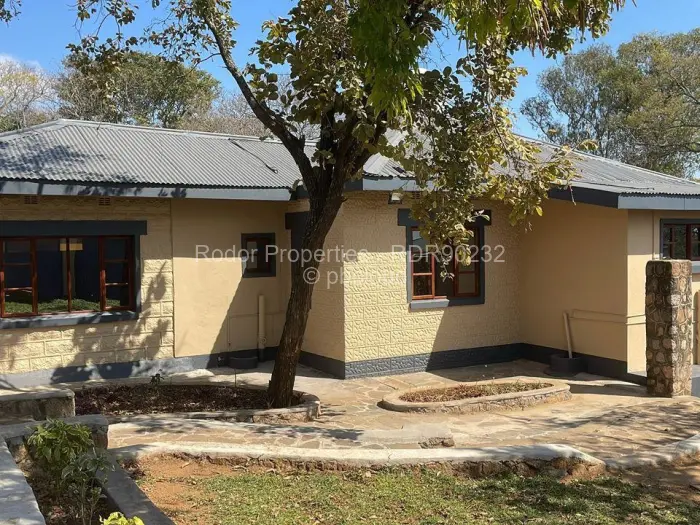 4 Bedroom House for Sale in Hillside Byo, Bulawayo