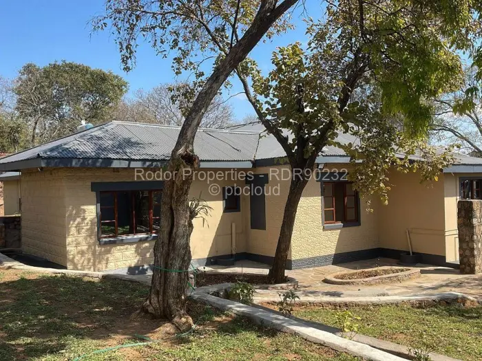 4 Bedroom House for Sale in Hillside Byo, Bulawayo