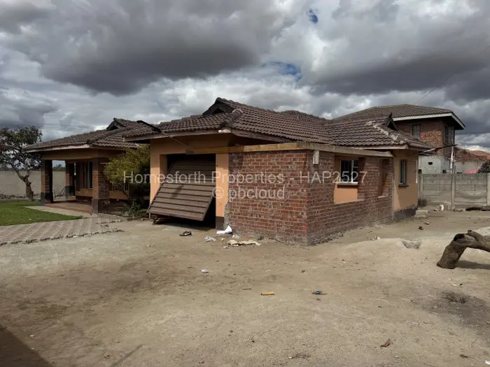 3 Bedroom House for Sale in Zimre Park, Harare