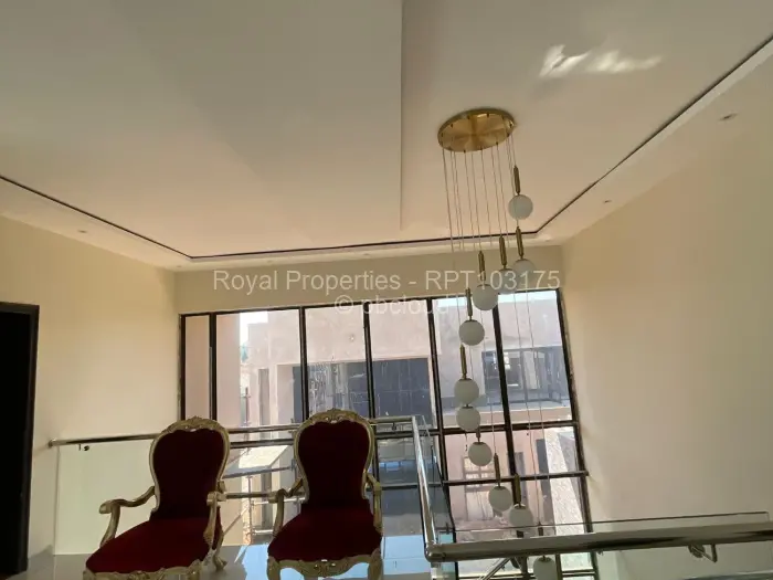 Townhouse/Complex/Cluster to Rent in Glen Lorne