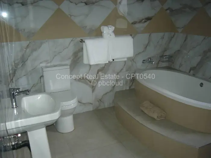 5 Bedroom House to Rent in Borrowdale Brooke